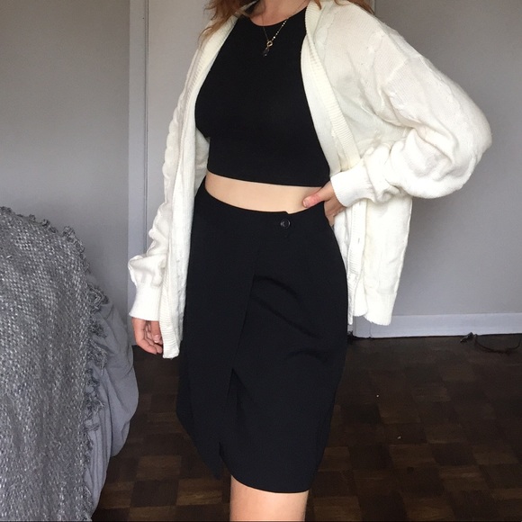 Cozy cable knit sweater ☕️🍁 - Picture 2 of 3